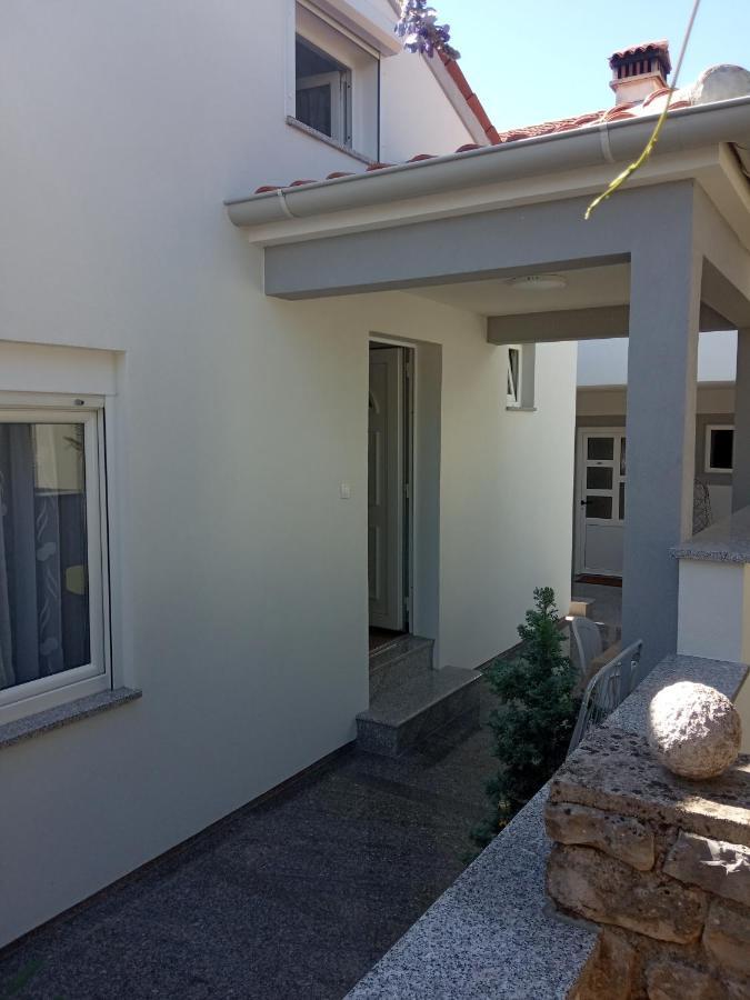 Ivana B4 N1 Poreč Buitenkant foto